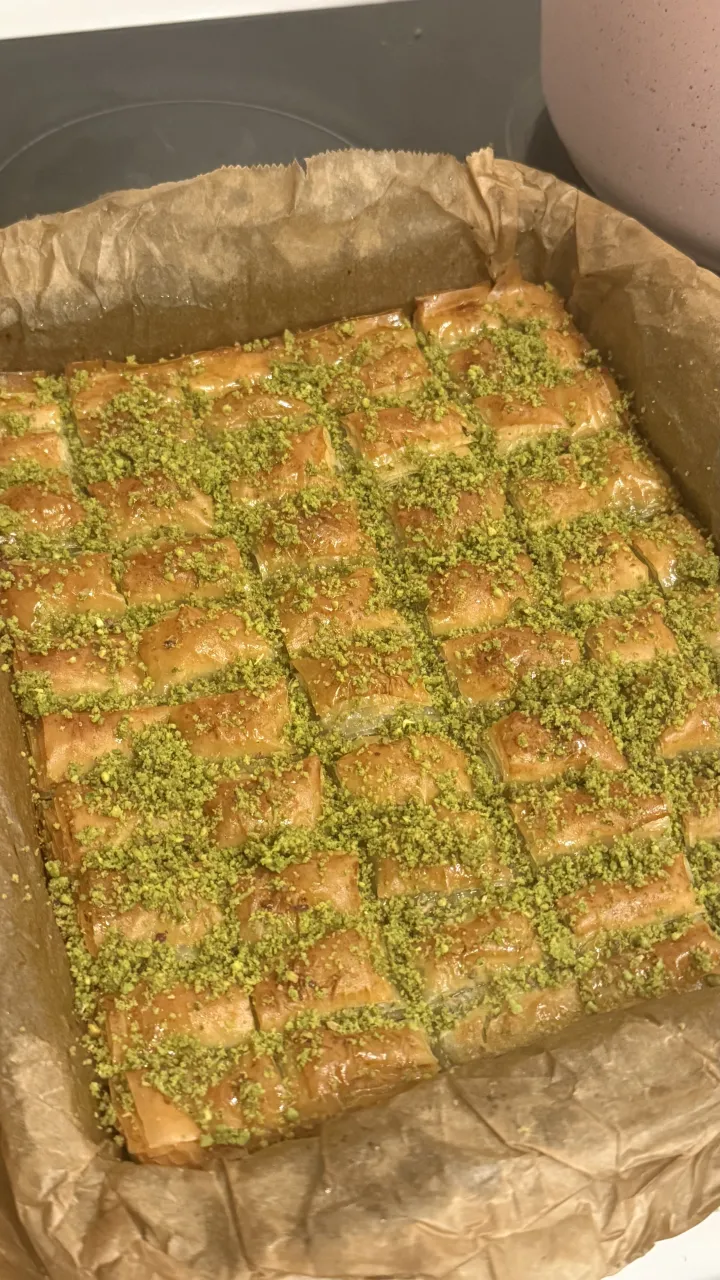 فستق ملون